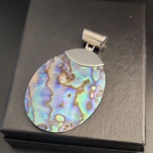 Elegant Abalone Shell Pendant Necklace